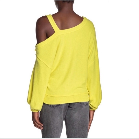 NWT Free People We The Free Cold Shoulder Lemon Squeeze Sweatshirt Size XL - Picture 2 of 9